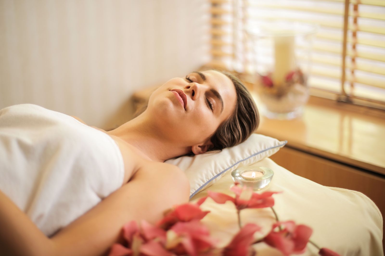 Relaxing facial treatment